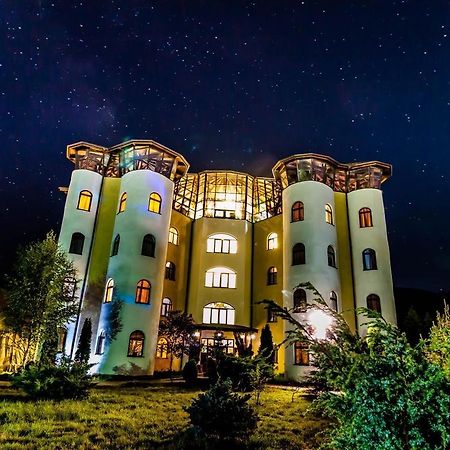 Hotel Castelul De Vis Petroşani Exteriér fotografie