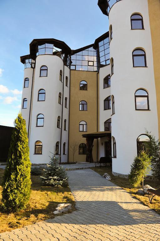 Hotel Castelul De Vis Petroşani Exteriér fotografie