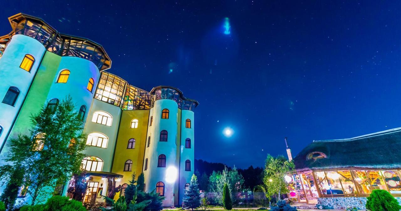 Hotel Castelul De Vis Petroşani Exteriér fotografie
